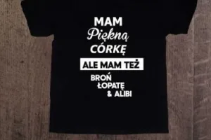 T-shirt prawdę ci powie. Moda na koszulki z napisami powraca