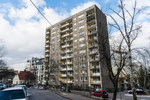 Akademia Morska sprzedaje mieszkania na Grabówku