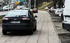 Chodniki przy ul. Morskiej w Gdyni dla kierowców czy dla pieszych?