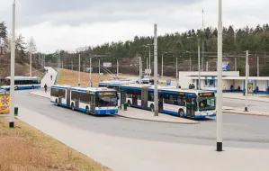 Autobusy i trolejbusy bliżej PKM na Karwinach