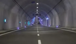 Zobacz przejazd tunelem pod Martwą Wisłą