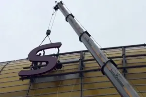 Stadion Energa wreszcie zyskał logo
