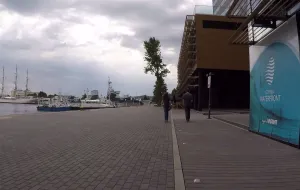 Nowe nabrzeże w Gdyni wciąż czeka na spacerowiczów