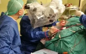 Lekarze z GUMedu usunęli guza kości skroniowej