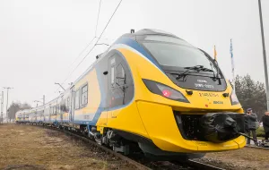 SKM łączy nowe pociągi w jeden skład
