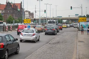 Trudne wakacje kierowców w centrum Gdańska