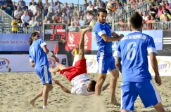 Piłkarską technikę poprawisz latem na plaży