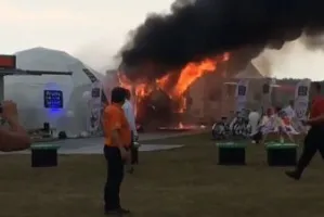 Spłonął foodtruck na Openerze. Nikt nie ucierpiał