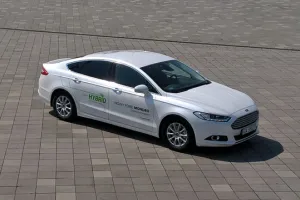 Ford Mondeo Hybrid: abstynent z prądem