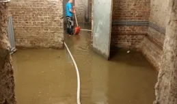 Piwnice Ratusza przy Długiej wciąż zalane