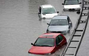 Jak rozpoznać auto po powodzi?