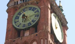 Alpinista pomagał naprawić zegar ratusza w Gdańsku
