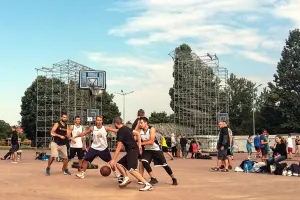 Streetballowcy zagrali na początek roku szkolnego