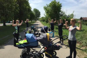 Wózek zamiast ciężarków, czyli fitness dla mam