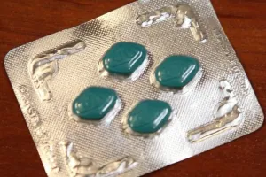 Handlował nielegalnie środkami na potencję
