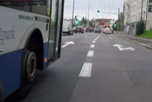 Kierowca ZKM stracił premię za niebezpieczne wyprzedzanie