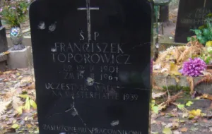 Zniszczony grób obrońcy Westerplatte