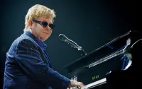 Elton John wystąpi w Operze Leśnej