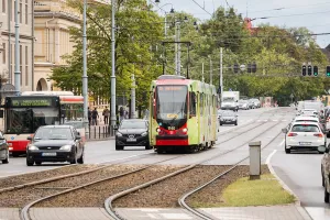 Gdańszczanie chętniej podróżują autami i rowerami, rzadziej komunikacją