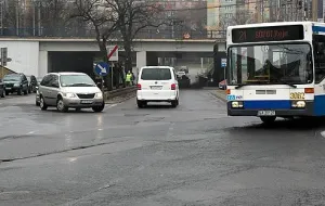 Gdynia: Nierealne terminy wstrzymały przebudowę ulic przy dworcu?