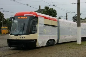 Swingujący tramwaj dotarł do Gdańska