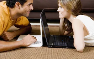 Randkowanie w sieci - zabawa czy szansa na związek?