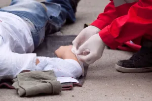 Wypadki przy pracy według GUS. Jest ich więcej