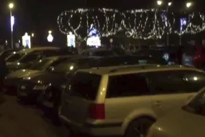 Iluminacja parku zakorkowała w weekend Oliwę