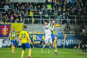 Ocena pierwszych decyzji w Arce Gdynia