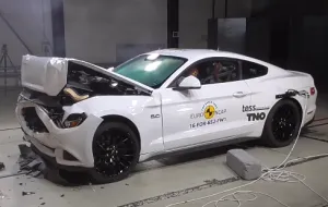 Mustang oblał testy zderzeniowe