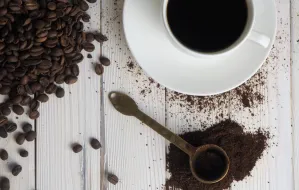 Okiem dietetyka: jak zaparzyć idealną kawę i herbatę?