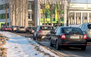 Zatoczki zamiast parkingów przy szkołach w Gdyni