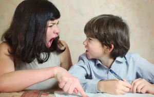 Jak poradzić sobie z emocjami dziecka? Eksperci pomogą rodzicom