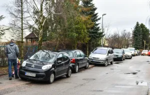 Nowy parking rozładuje zator przy żłobku na Dąbrowie
