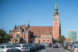 Kubaturowe parkingi rowerowe przy dworcach w Gdańsku