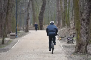 Rowerzysto, zwolnij na falochronie zachodnim