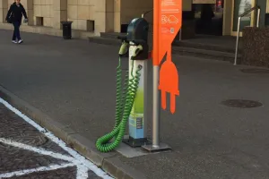 Nowe miejsca do ładowania aut elektrycznych