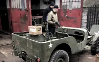 Odbudowuje auta z II wojny światowej