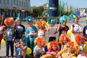 Swoich uczniów zaraziła pasją do biegania. Rodzice im kibicują