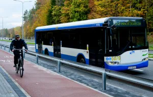 Mieszkańcy Chwarzna chcą więcej autobusów i buspasów