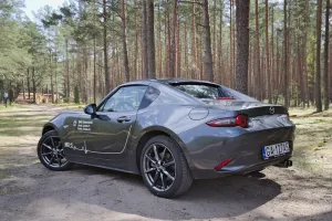 Mazda MX-5 RF: sztywny kaptur robi różnicę