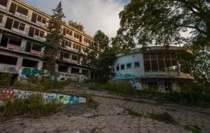 Gdynia pozwoli na budowę apartamentów w miejscu zrujnowanego sanatorium