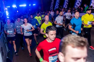 Prawie 4300 nocnych biegaczy na ulicach Gdyni