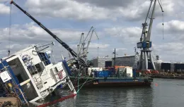 Holendrzy wyciągną zatopiony w Naucie statek