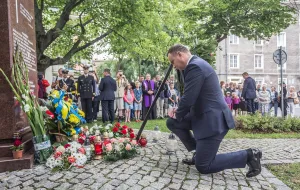 Prezydent Andrzej Duda złożył kwiaty pod pomnikiem w Gdańsku