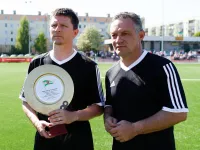 Piotr Nowak pozostanie trenerem Lechii