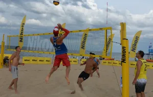 Ostatni letni turniej siatkówki na plaży w Brzeźnie