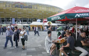 Piwna biesiada przy stadionie w Letnicy