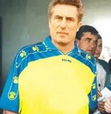 Kusto zostaje