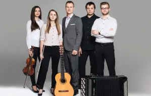 Bałkańska muzyka dla pokoju na świecie. Nowa płyta Marcina Kozioła i jego kwintetu
